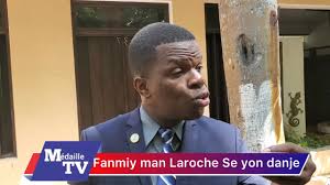 Arab rele anmweee, deye Jerry Tardieu kap fè referandòm pou masimadi légal  nan peyi a, li pwofite rache bò tèt Lesly Voltaire ki ale fè lanmou jis  Vatican ak yon Kadinal. |