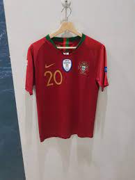 Warna nya keren dan cocok untuk casual! Jersey Timnas Portugal 2019 Olah Raga Baju Olahraga Di Carousell