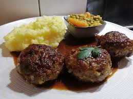 Frikadellen Ganz Einfach Und Schnell Von Schokoladenstreussel Chefkoch Rezept Lebensmittel Essen Fleisch Gerichte Frikadellen