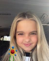Addison In 2020 Famous Girls Addison Cool Hairstyles