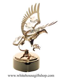 We have now placed twitpic in an archived state. Music Box Gold Great American Eagle Music Box Plays Somewhere My Love Swarovskia Austrian Crystals 24kt Gold Silver Plated Brass 4 H X 4 W White House Gift Shop Official Seal Hand