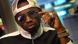 Ezekiel mutua disappointed by bahati mutua's decision came days after bahati released a music video in which he was recorded smoking a huge cigar , which made many question his christian beliefs. Ezekiel Mutua The Man Who Polices Kenyan Pop Music Bbc News