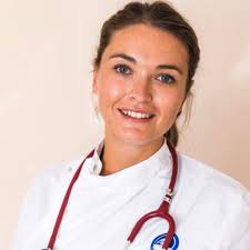 Eagle Vets has welcomed another incredible Vet to our family. 🦅, We are  simply delighted that Natalie has joined our team. 💙, Please give her a  warm welcome when you next see her. 🐾