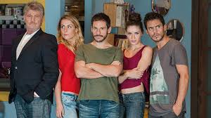 Scopolamine, also known as burundanga or bunga bunga, is a tropane alkaloid drug that overrides the will of whoever ingests it, so the person who consumes it it can be blended perfectly with a drink or placed in a tissue to be sniffed. Burundanga El Final De Una Banda