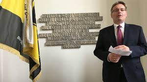 Russland & russlanddeutsche notizbuch 6'x9' russische flagge geschenk für russe & bratina: In Der Bayerischen Staatskanzlei Gedenkakt Fur Russlanddeutsche Opfer Der Vertreibung Oberbayern Br24 Br De