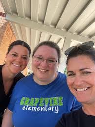 Kerri Hendrickson's Instagram, Twitter & Facebook