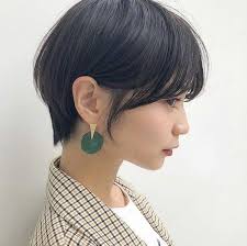50代のショートヘアスタイル 髪型 面長 丸顔 パーマ レイヤー lala magazine ララマガジン 髪型 50代 髪型 ヘアカット