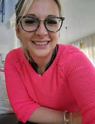 Hola🥰 me siento desesperanzado porque a nadie le😩 gusto, soy viuda de 42  años mi nombre es julia, el dinero ya no será tu problema si me aceptas  como amigo, di un