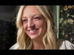 Abby Elliott Wants Dad Chris Elliott To Co-Star On 'The Bear'