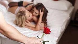 Sexo con dos mujeres en la terraza del Waldorf Astoria — Applelianos