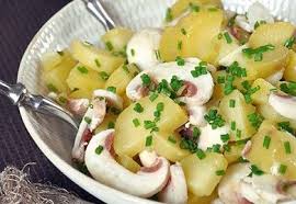 Salade De Pommes De Terre Et Champignons Recette Interfel Les Fruits Et Legumes Frais Recette En 2020 Salade Pomme De Terre Recettes De Cuisine Recette Pomme De Terre