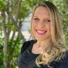 Stephanie Sneed's Instagram, Twitter & Facebook