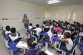 Resultado de imagem para Matrícula em escola particular