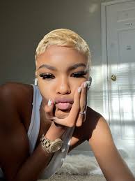 Makes me wanna put the blonde back in my hair.