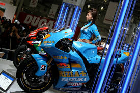 Photo courtesy team suzuki press office. Suzuki Grand Prix Racing Team Wikipedia Bahasa Indonesia Ensiklopedia Bebas
