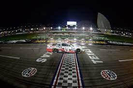 People making their living from alcohol production modified their cars to boost their speed and thus overtake police when transporting moonshine, homemade whiskey. 10 Fastest Modern Nascar Race Tracks
