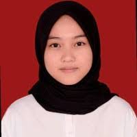 Linda Nora's Instagram, Twitter & Facebook