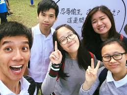 We are back❤️❤️❤️ 今日我哋會係維園表演😚 見到好多小朋友搞到我哋即刻有翻晒d童真😳 係附近嘅朋友仔可以過嚟睇下玩下😏💕