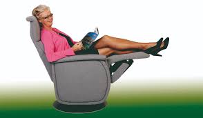 Ein modernes, großräumiges badezimmer rundet. Moderne Ergonomische Bettsysteme Markenqualitat In Modernem Design