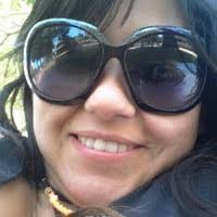 Daphne Dumas's Instagram, Twitter & Facebook