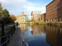 The canal was constructed with wide locks so that it was capable of taking huge barges throughout its whole length. Walking The Leeds To Liverpool Canal Review Of Leeds And Liverpool Canal Leeds England Tripadvisor