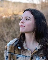 kate flora (@kate.floraa) • Instagram photos and videos