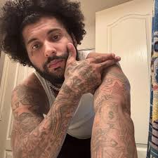 Hired to Move Furniture, Houston Man Finds Box Containing Body of Missing  Hispanic Contractor