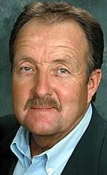 Watts, Morrill make cut