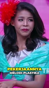 Melody Plastika Tinggal Dimana