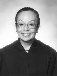 Anna Diggs Taylor, first black female chief judge in Detroit, dies