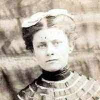 Louise Speights's Instagram, Twitter & Facebook