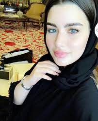 ووصف بن حسين الفترة التي عاشتها منذ وفاة والدتها بأنها كانت أيام صعبة ولكنها في نفس الوقت غريبة، فاليوم الأول كان عادي كأن لم يصير شيء واليومين التاليين جلست بالفراش لا تستطيع أن تغادره. The Lady Libya ÙƒÙ†ØªÙ†Ø§ Ø±ÙˆØ§Ù† Ø¨Ù† Ø­Ø³ÙŠÙ† Ø¨ÙŠ Ø­Ø¬Ø§Ø¨ Ø§Ù„Ù„Ù‡ ÙŠØ¨Ø§Ø±Ùƒ Facebook