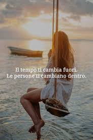 Te Stessa Innamorati Di Te Della Vita E Dopo Di Chi Vuoi Immagini Da Condividere Su Facebook E I Social Blog Di Fraseando Italian Quotes Jokes Quotes Smile Quotes