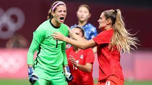 Stephanie labbé's age is at present 34 years outdated as of 2021. Stephanie Labbe Suffers Injury Stops A Penalty Then Leaves Game Cbc Ca