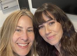 Linda Cardellini #Nonnas #Lindacardellini 🌹