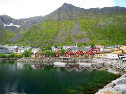 Puisi senja, image via canva.com/goodminds.id. 8 Awesome Things To Do On Senja Island In Norway