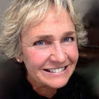 Mary Snowberger's Instagram, Twitter & Facebook