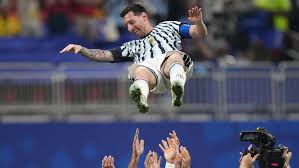 Argentina se levanta de la muerte y remonta a Egipto con tres goles en 15 minutos