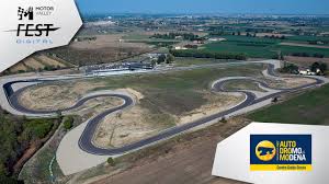 Tantissimi lettori hanno raggiunto l'autodromo di modena per la prima edizione di motor1days dalle più lontane regioni d'italia. Back On Track Autodromo Di Modena Circuit Youtube