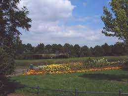 Genießen sie den zoospaziergang und nehmen sie sich zeit für viele. Florapark Magdeburg Wikipedia