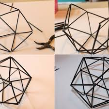 Ada banyak model hiasan dinding dari kertas jenis origami. Percantik Ruangan Dengan 6 Hiasan Gantung Dari Sedotan Yang Bisa Kamu Buat Sendiri