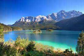 Einzigartig am fuße der zugspitze in 1.000m höhe, liegt der kristallklare eibsee. Zugspitze And Lake Eibsee Tourism De Awesome Travel Destinations In Germany