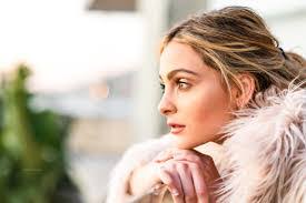 Amy Bolton's Instagram, Twitter & Facebook