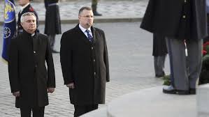 Jindřich forejt, bývalý hradní protokolář, zemřel. Sef Protokolu Jindrich Forejt Na Hrade Udajne Konci Napriklad Kvuli Neviditelnemu Schapirovi Hospodarske Noviny Ihned Cz