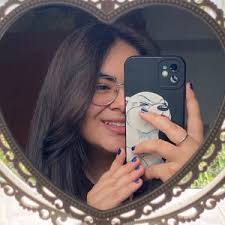 Vicky Blue (@vicky_is.blue18)