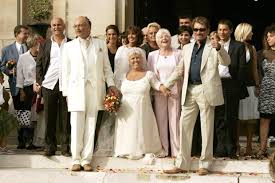 >>> souffrante, mimie mathy donne de ses nouvelles avant son opération. Mimie Mathy 15 Ans De Mariage Et Nouvel Engagement Avec Benoist