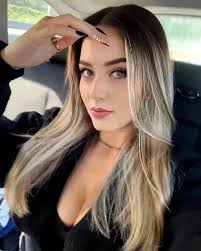 👤 Te mencioné. Hola, háblame. 🫀. Empecé a seguirte. 🟢 En línea.