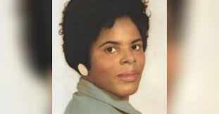 Renee Moten's Instagram, Twitter & Facebook