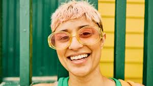 The Best Glasses Colors For You Based On Your Skin Undertone