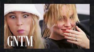 Auf 13 kandidatinnen wartet eine große veränderung! Tranen Beim Umstyling Bekommt Gntm Kandidatin Mareike Einen Pixie Cut Gntm 2021 Prosieben Youtube